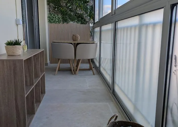 T2 Douillet Proche De - Acces A Pied *