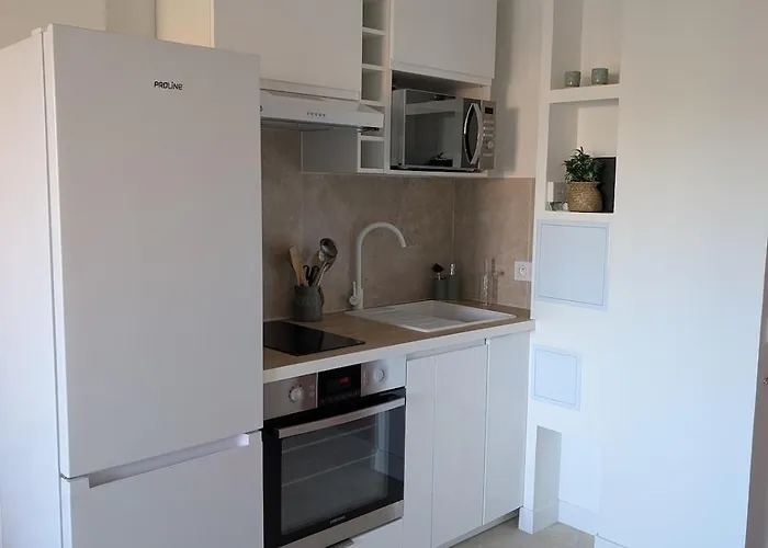 T2 Douillet Proche De - Acces A Pied *